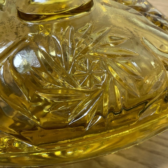 Vintage Indiana Glass Triangle Covered Candy Dish Amber Pinwheel Bowl w Lid MCM - Picture 4 of 9